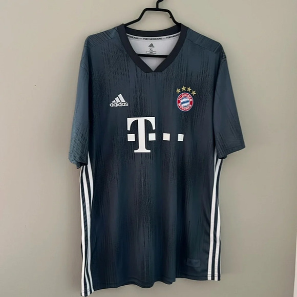 Adidas Bayern Munich Away Jersey XL - Picture 1 of 3